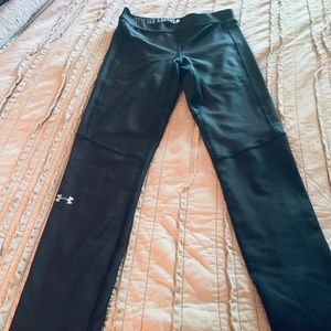 UnderArmour compression leggings.
